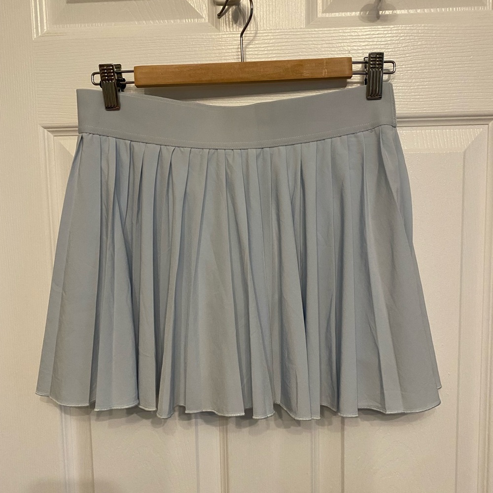 TNA Aritzia Icy Blue Mini Skater Tennis Skirt Pleated Built in Short Size Medium